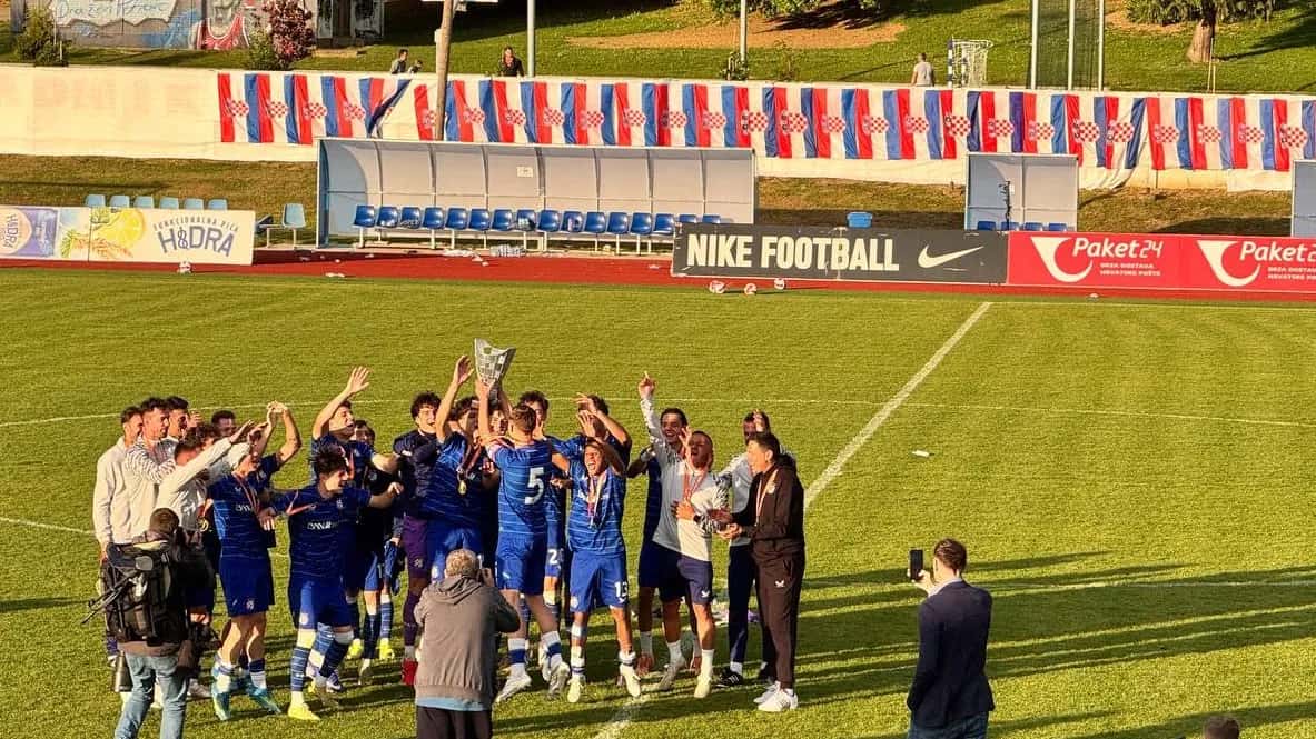 Dinamo Juniori Osvojili Trofej - Sports - Puls24